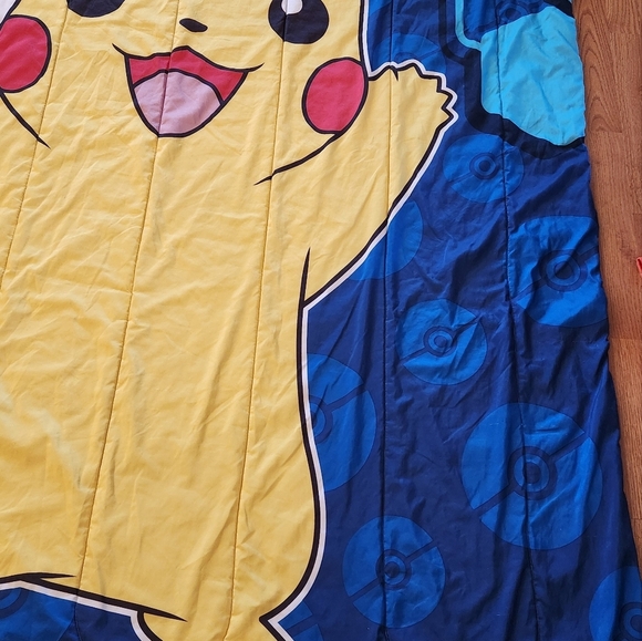Pokemon Pikachu Red Ball Twin Comforter Northwest - Picture 3 of 8